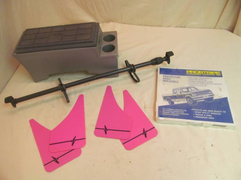 lot 49 image: FrontRear Splash Guards, Cooler, Cobbs Wardrobe Rack for Automobiles