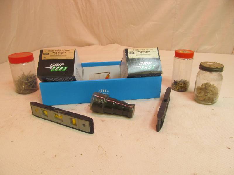 lot 53 image: Deck Screws, Torpedo Levels, Nails