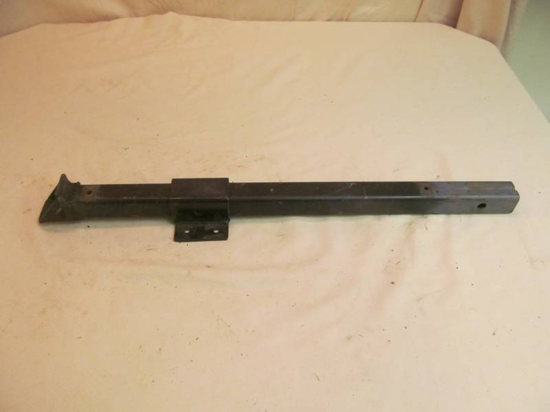 lot 55 image: Steel Tube w Mounting Sleeve
