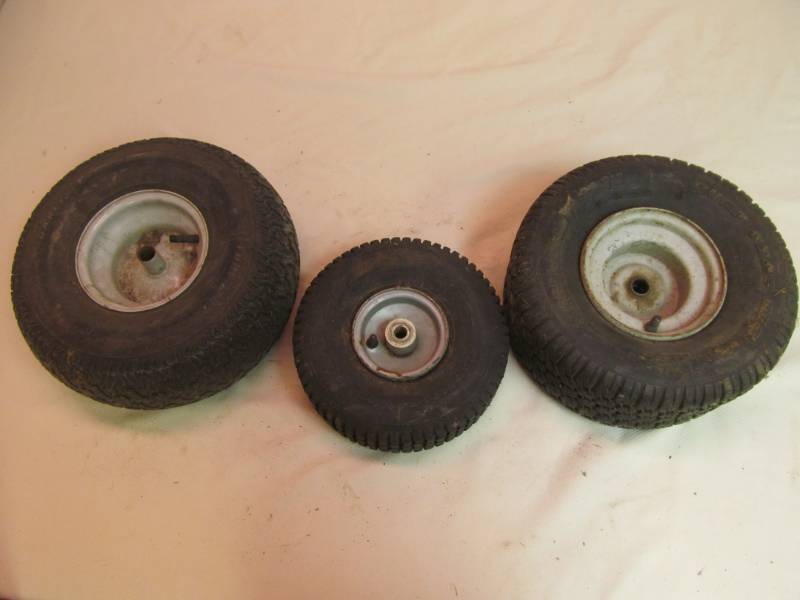 lot 59 image: Lawn Mower Tires
