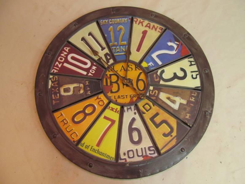 lot 68 image: Metal Wall Clock, Replica Car License Plate
