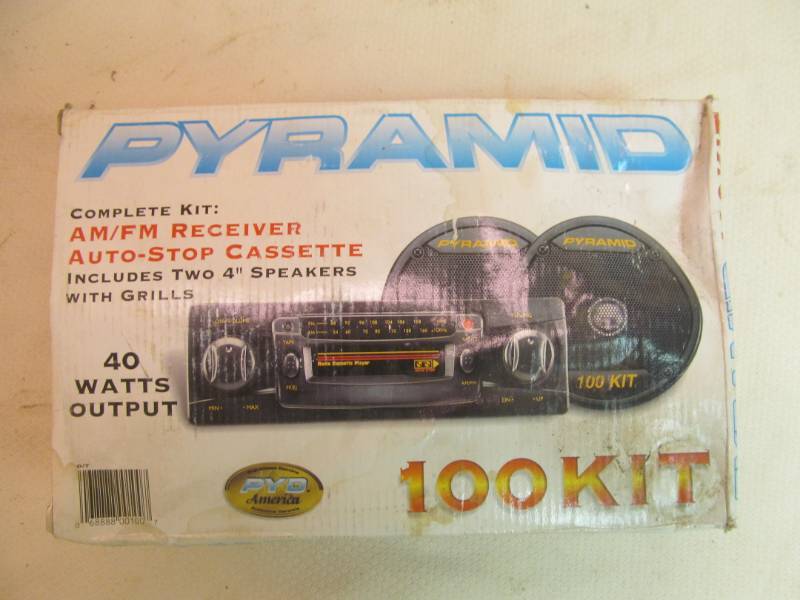 lot 72 image: Pyramid 100 Kit, AMFM Stereo w Speakers