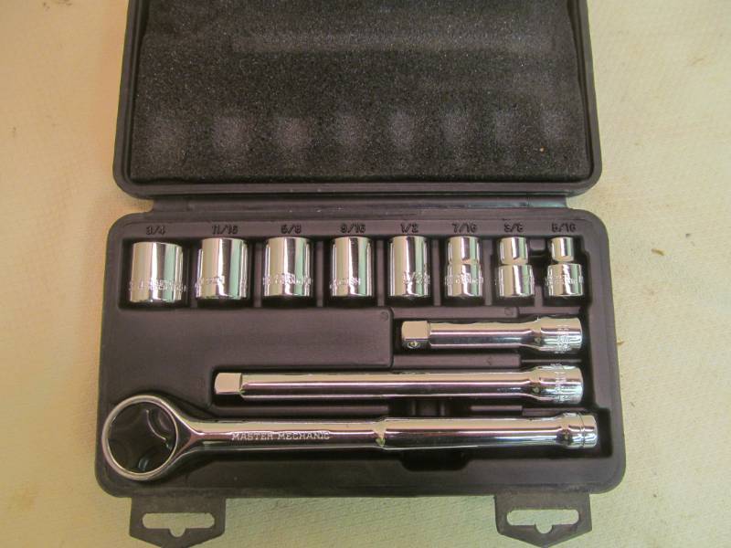 lot 106 image: Master Mechanic RatchetSocket Set