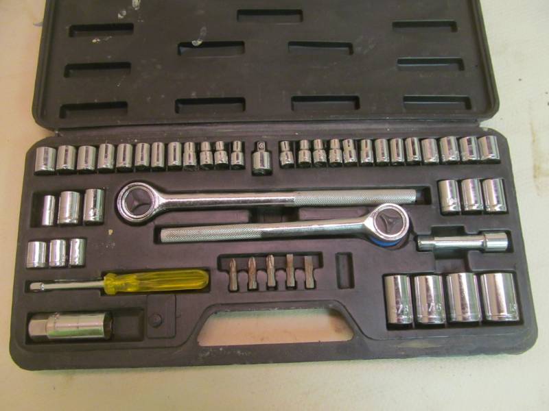 lot 109 image: Drive Socket Ratchet Set