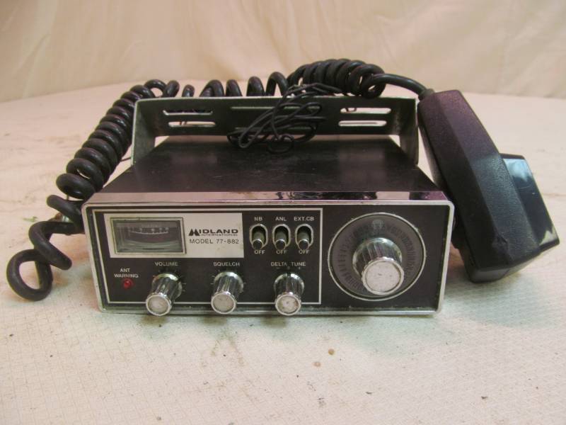 lot 148 image: CB Radio