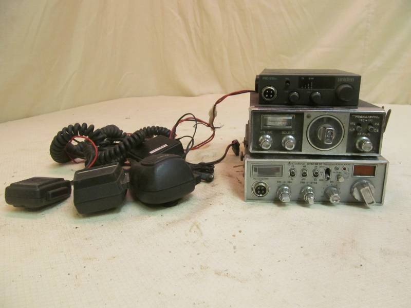 lot 149 image: CB Radio