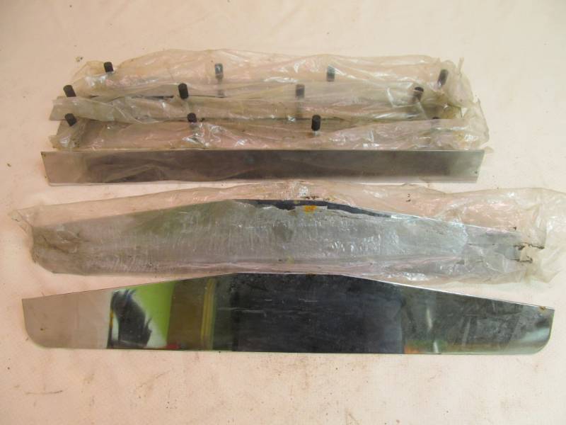 lot 153 image: Set of chrome trim for semi tractor