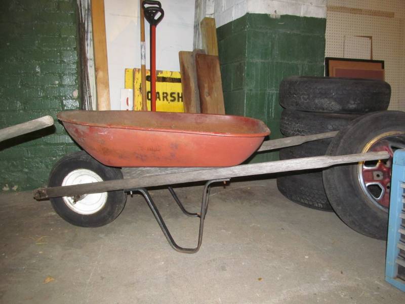 lot 170 image: Wheel Barrow