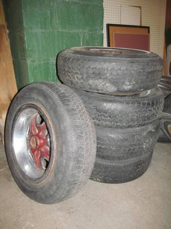 lot 171 image: Rally Wheels, GM Bolt Pattern