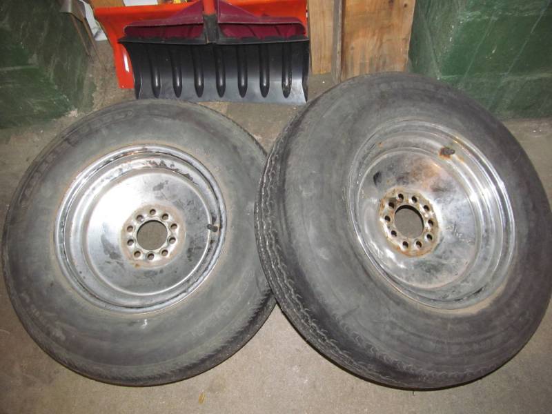 lot 172 image: Chrome Rims, Universal Bolt Pattern