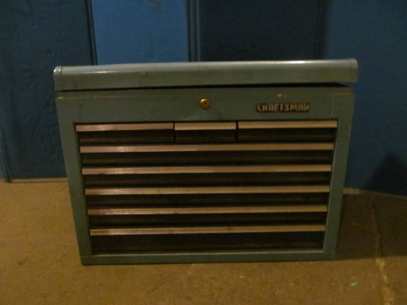 lot 179 image: Craftsman Stack-On Tool Chest