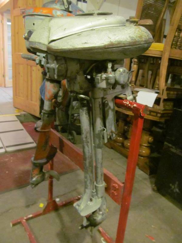 lot 186 image: Vintage Boat Motor