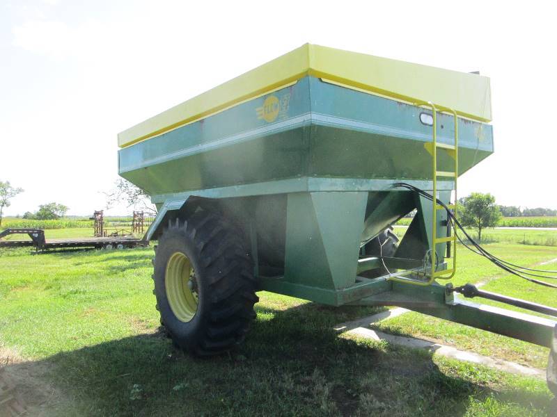 675 Flow EZ Grain Cart