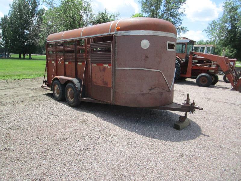 1983 Rahi Stock Trailer