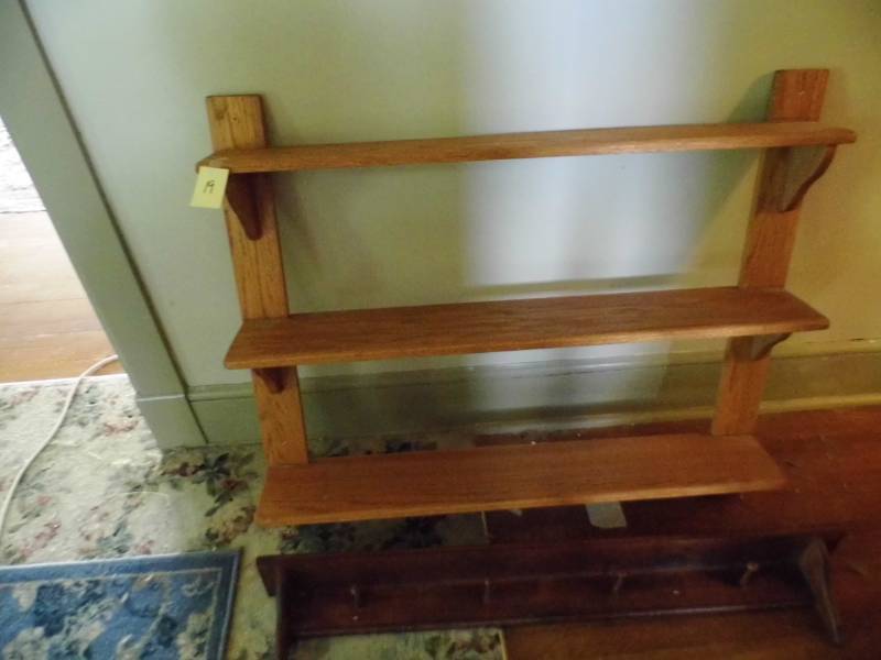Lot of 2 Shelves