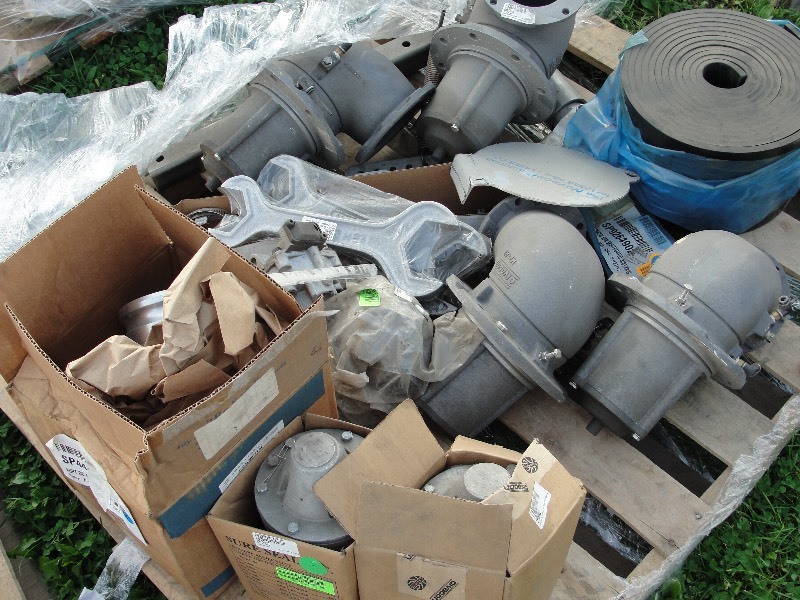PALLET MISC. PRESSURE RELEIF- AIR AND BALL VALVES, RUBBER BELTING, TRAILER PLUG INS