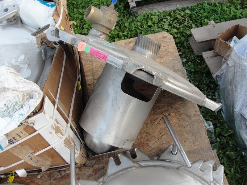 MISC.  SWIFT STAINLESS STEEL MANWAY COVERS N BASE, SHUT OFF BALL VALVES