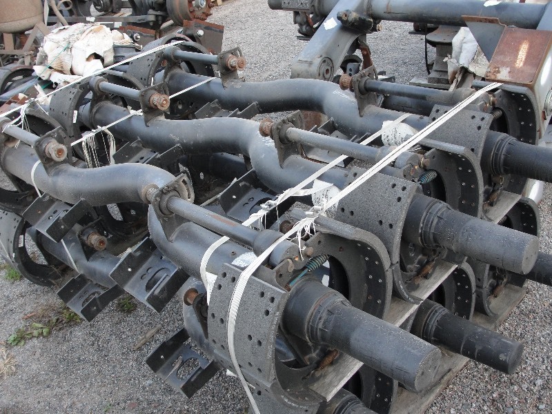2- HENDRICKSON AXLE BEAM FOR SPRING RIDE SUSPENSION