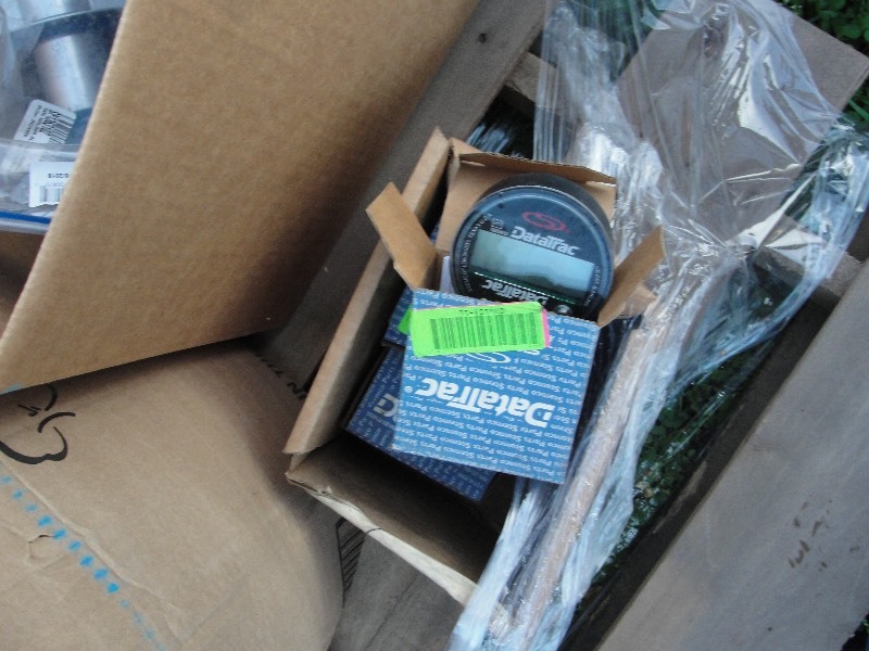 PALLET MISC. VALVES, FLANGES, SST FLEX HOSES, 4- STEMCO DIGITAL HUDODOMETERS