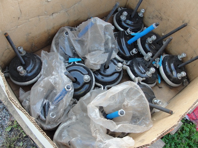 14- BRAKE CHAMBER CANS