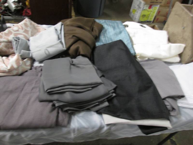 lot 9 image: Lot of 10 Assorted Curtain Panels &...