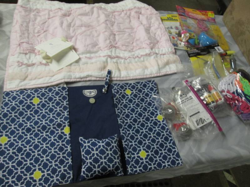 lot 20 image: Quilted Pillow Sham, Sewing Organiz...
