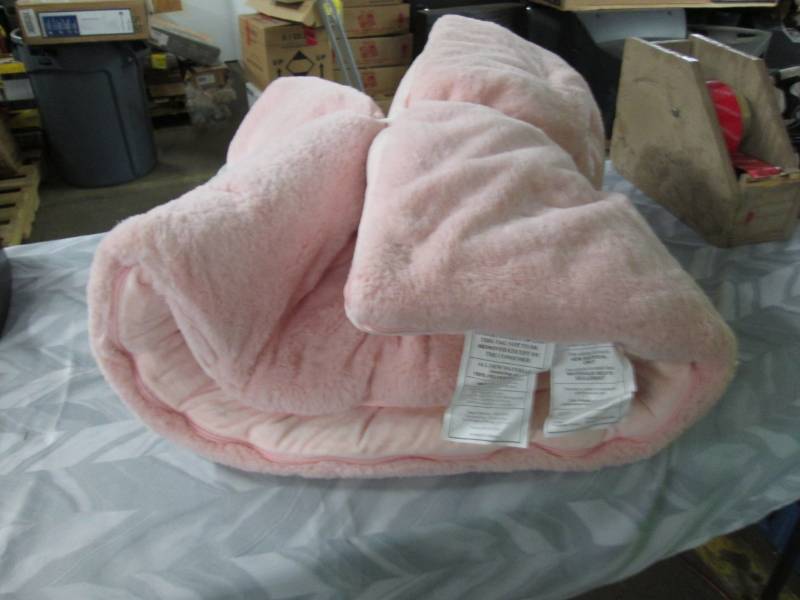 lot 26 image: Pottery Barn Teen Pink Plush Sleepi...
