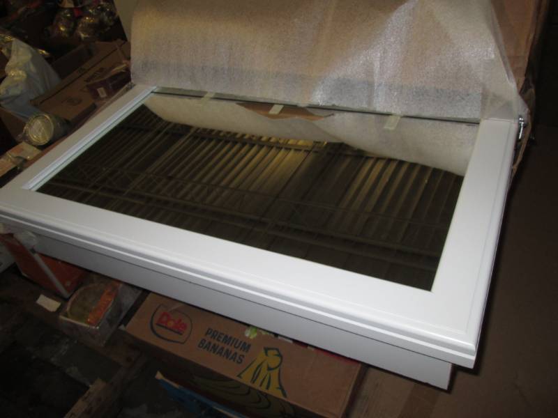 lot 84 image: White Tri-View Wood Framed Medicine...