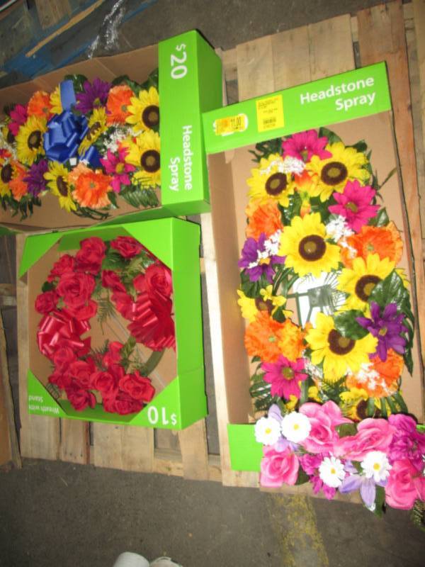 lot 97 image: Lot of 3 Headstone Cemetery Flower...