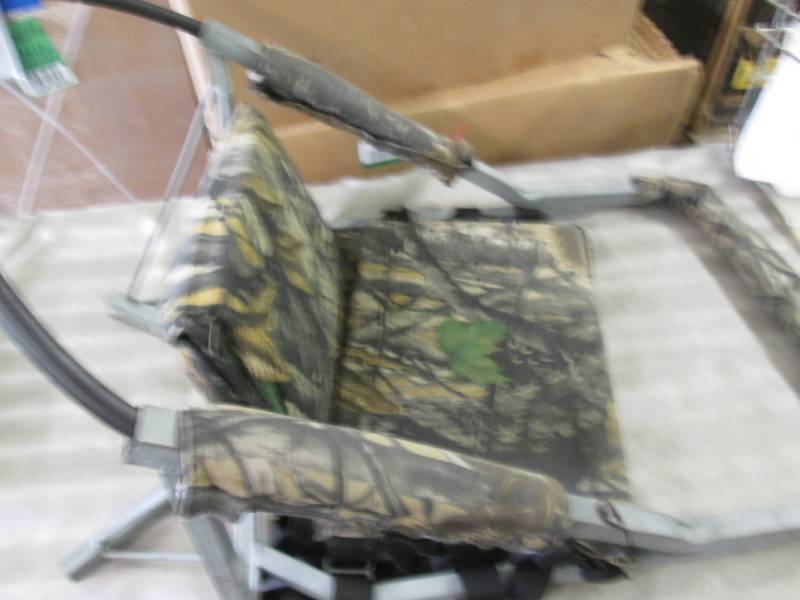 lot 130 image: 2 pc Tree Stand Seat & Standing Pl...