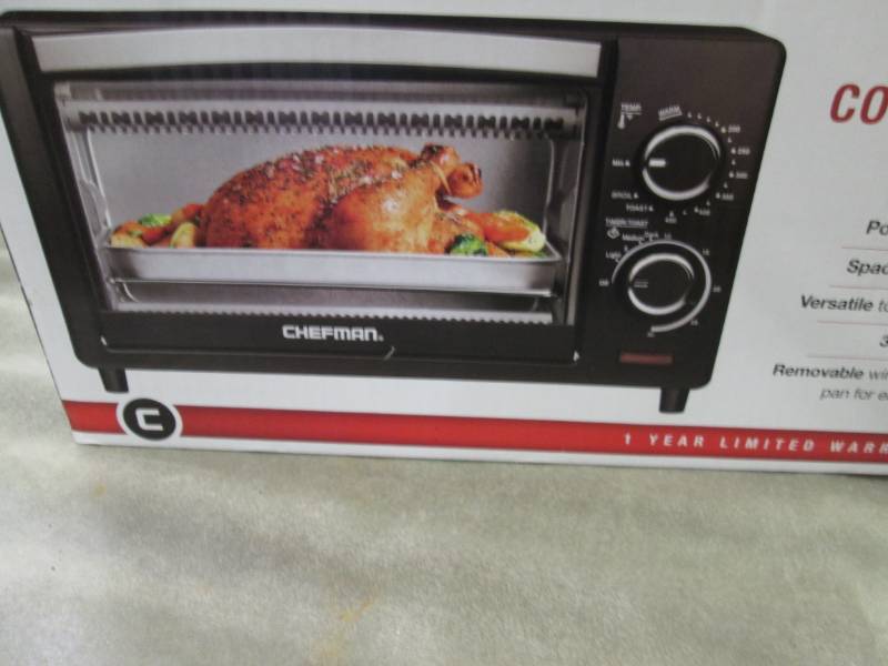 lot 160 image: Chefman 4 Slice Countertop Oven...