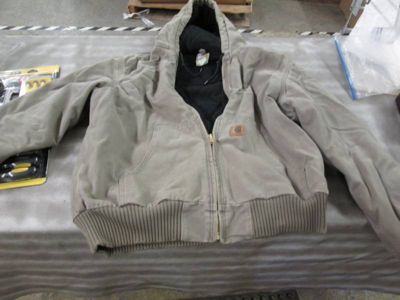 lot 173 image: Mens Large Carhartt Hooded Jacket...