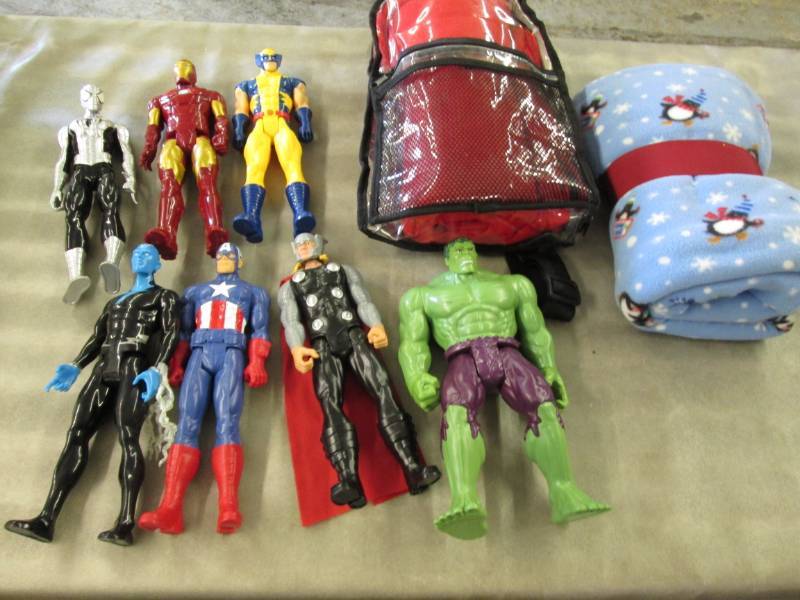 lot 189 image: 7 Marvel Character Figures, 2 Blank...