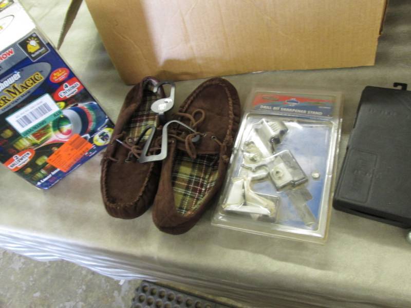 lot 208 image: Star Shower Laser Magic, Size 11 me...
