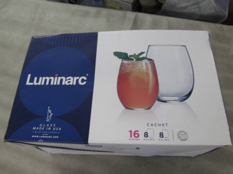 lot 246 image: Luminarc 16 pc Glass Set- new...