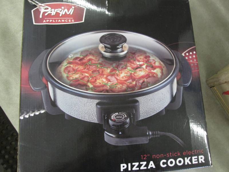 lot 295 image: Parini Pizza Cooker...