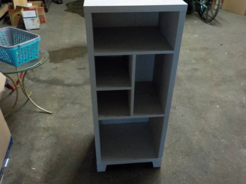 lot 1 image: Shelf Unit 15 x 13 x 37...