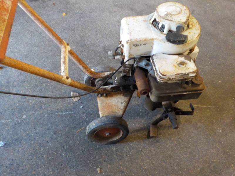 lot 13 image: Tiller for Parts...