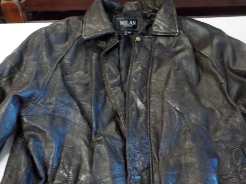 lot 15 image: Mens Size XXL Leather Milan Jacket...