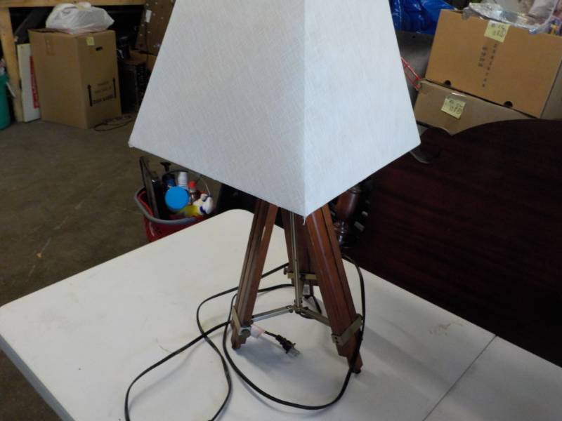 lot 16 image: Wood Tripod Lamp...