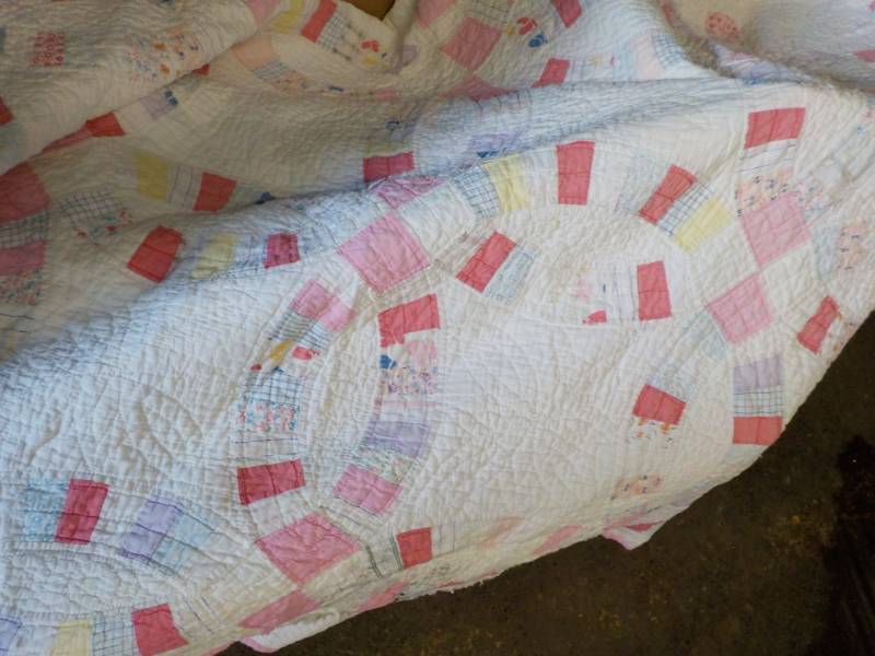 lot 17 image: Quilt, Throw, Fleece Throw and Pill...