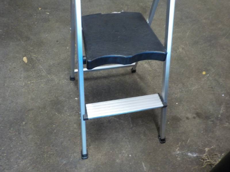 lot 20 image: 2 Step Ladders...