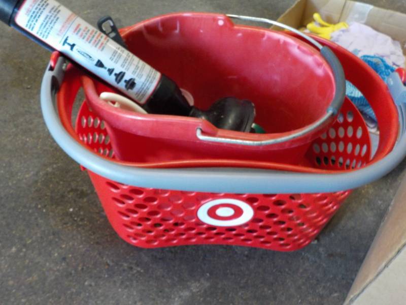 lot 42 image: Bathroom and Cleaning Lot...