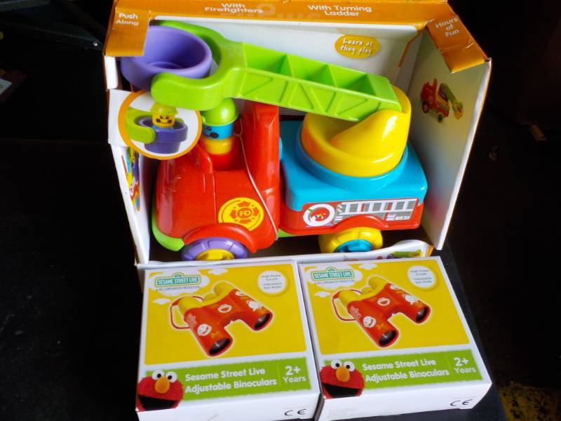 lot 57 image: New Fun Time Fire Engine and 2 Sesa...