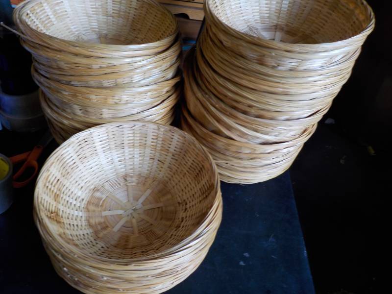 lot 73 image: 47 - 10 Baskets...