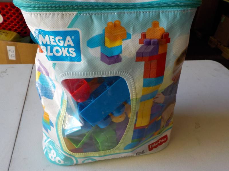 lot 77 image: New Mega Blocks...