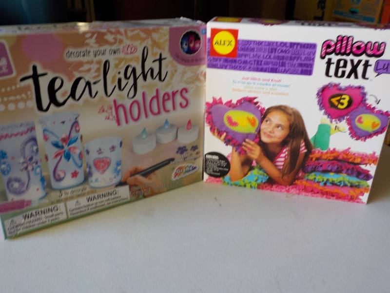 lot 78 image: New Pillow Text and Tea Light Holde...