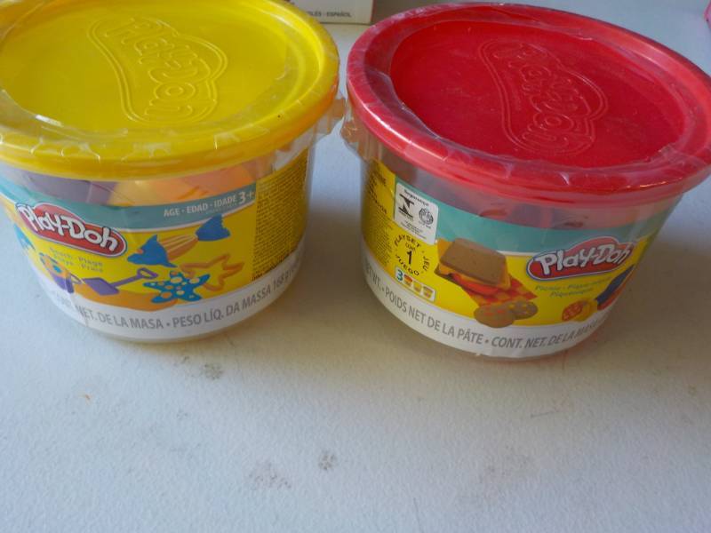 lot 103 image: 2 New Play Doh Pails...