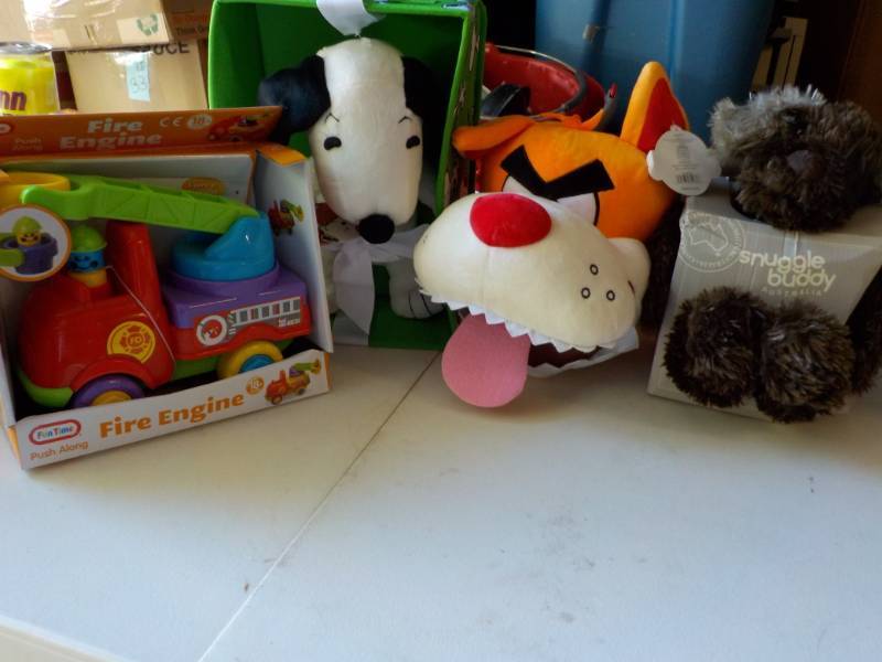 lot 123 image: New Snoopy, 2 Dogs, and a Fun Time ...