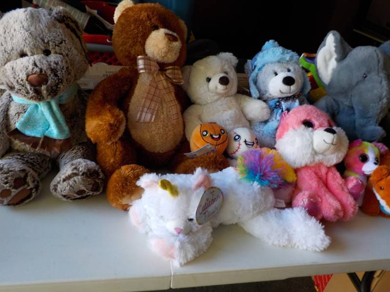 lot 129 image: New Stuffed Animals...